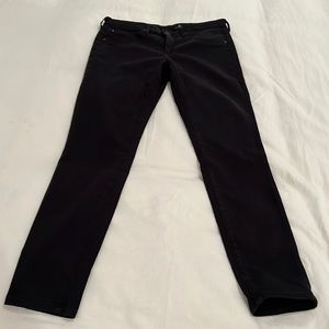 AG The Legging Ankle. Size 29. Solid dark black. Excellent condition